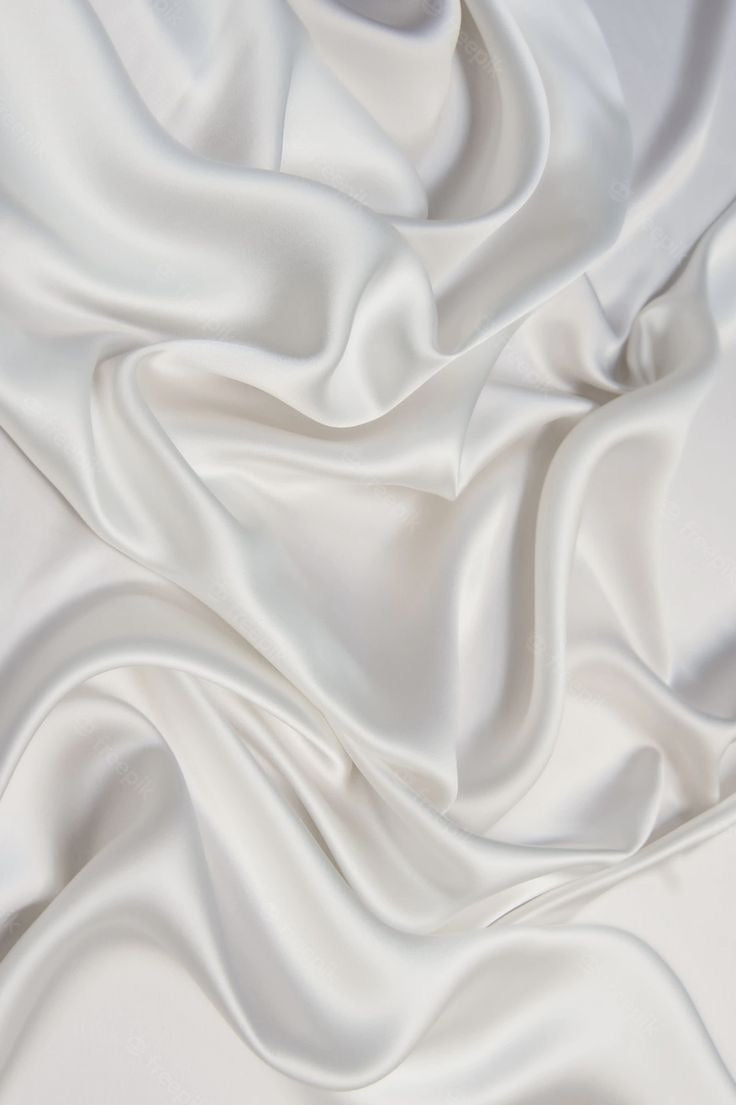 Bonnet blanc satiné