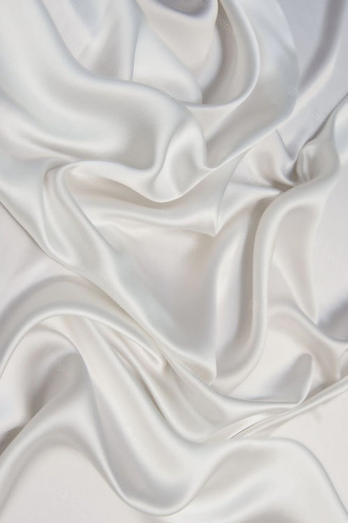 Bonnet blanc satiné